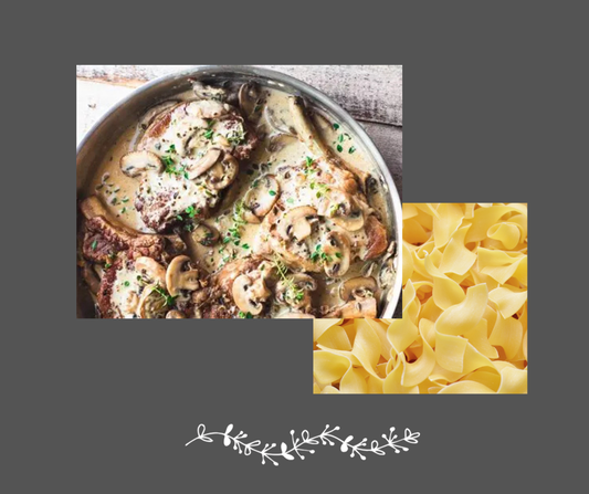 Côtelette de porc à la crème de champignons Servi sur nouilles aux œufs